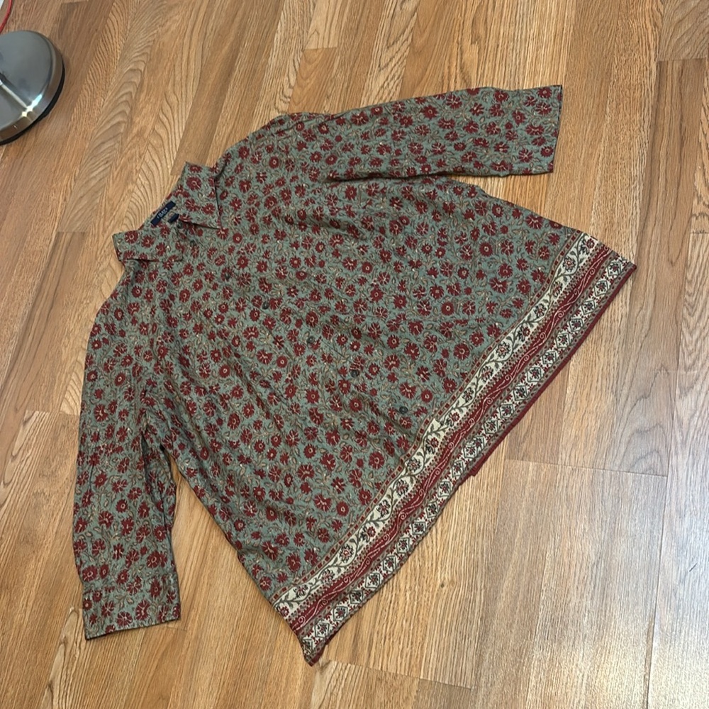Chaps red orange and olive green floral long sleeve collared blouse. Size 2X. - Picture 6 of 17